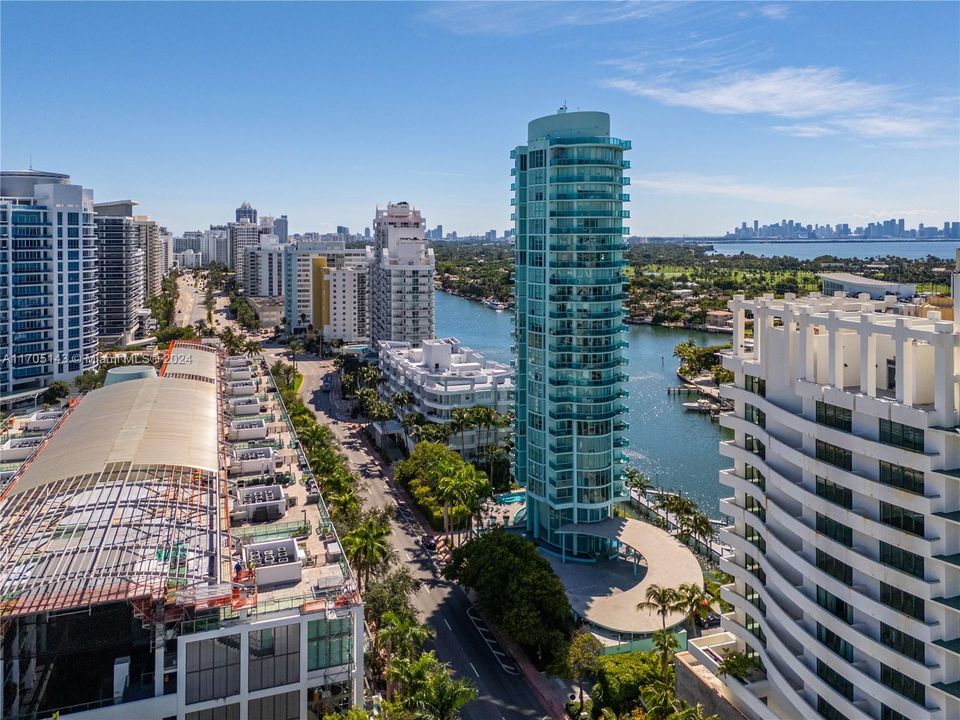 For Sale: $2,900,000 (2 beds, 2 baths, 2600 Square Feet)