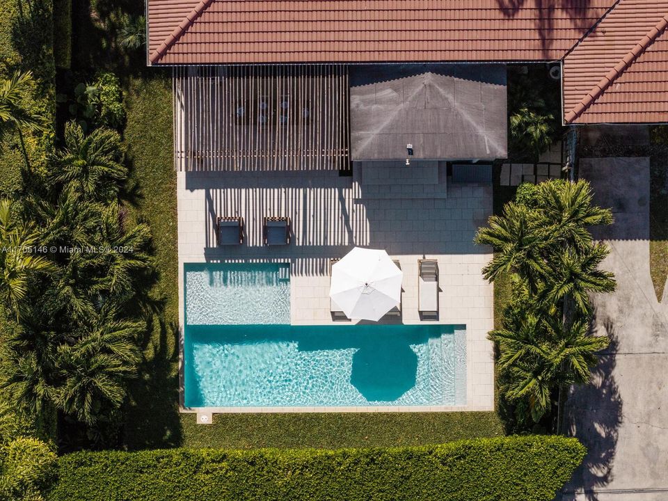 Recently Rented: $9,500 (3 beds, 2 baths, 2022 Square Feet)