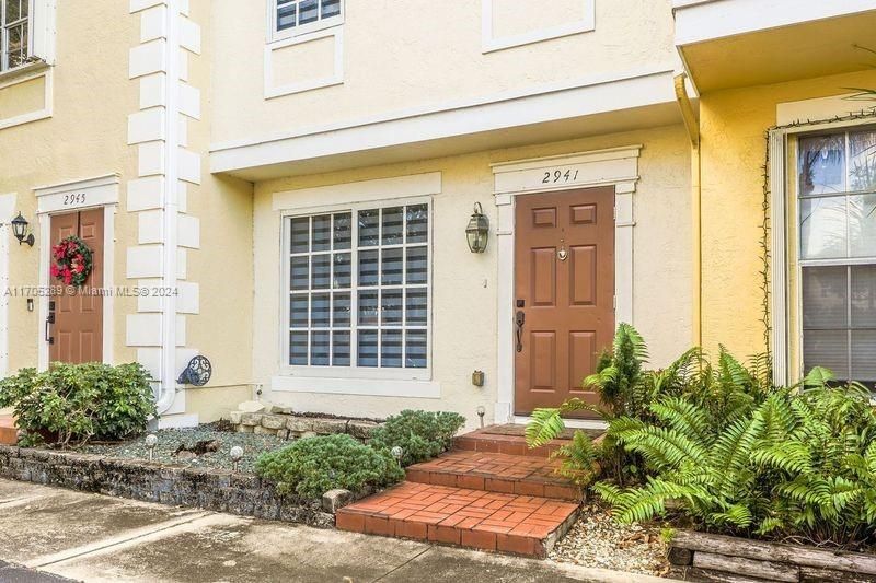 En Venta: $399,000 (2 camas, 2 baños, 1056 Pies cuadrados)