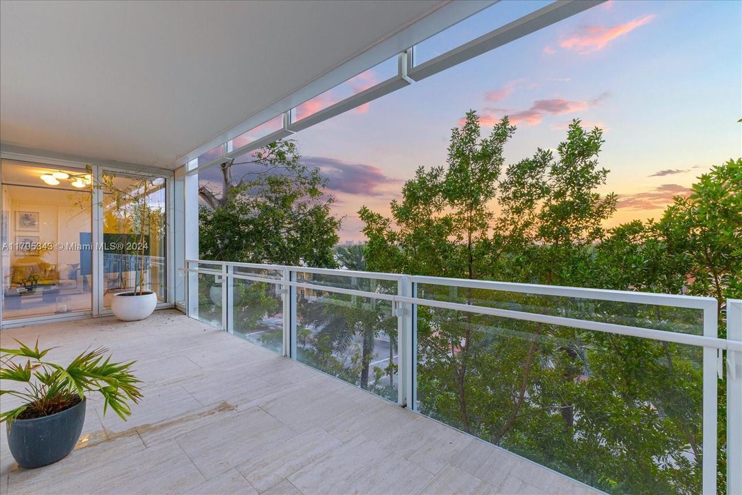 Recently Rented: $32,000 (2 beds, 2 baths, 2233 Square Feet)