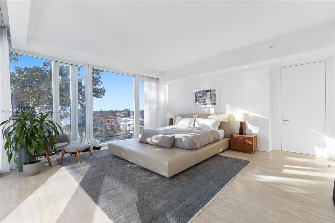 Recently Rented: $32,000 (2 beds, 2 baths, 2233 Square Feet)