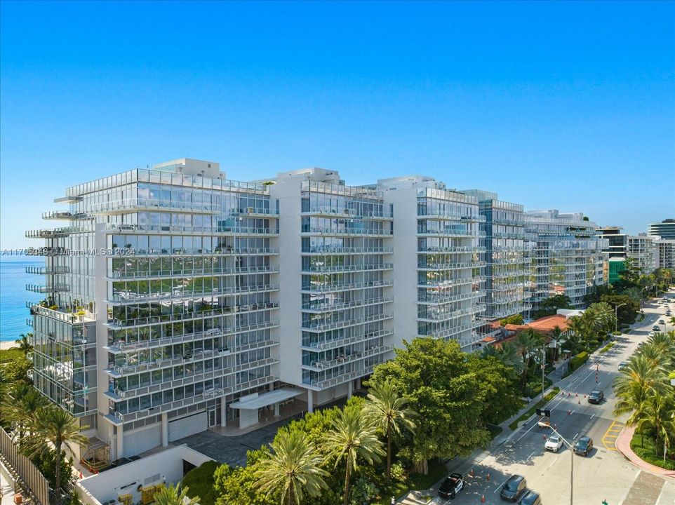 Recently Rented: $32,000 (2 beds, 2 baths, 2233 Square Feet)