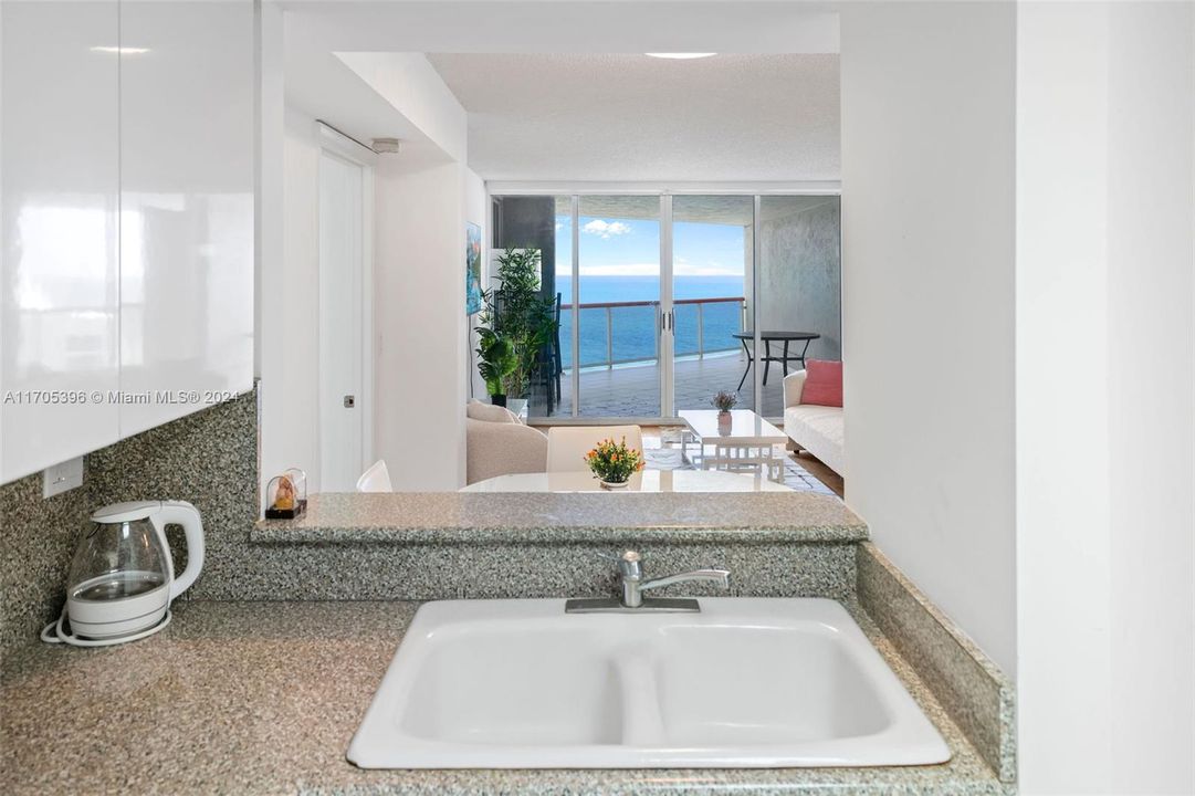 Недавно арендовано: $3,300 (2 спален, 2 ванн, 1020 Квадратных фут)