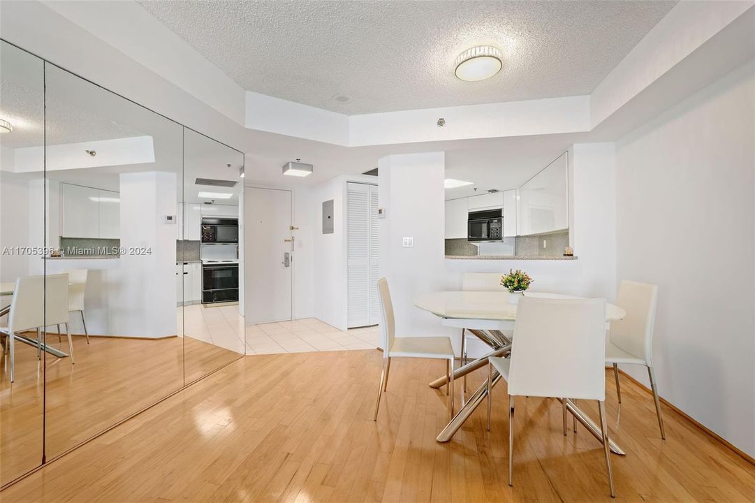 Недавно арендовано: $3,300 (2 спален, 2 ванн, 1020 Квадратных фут)