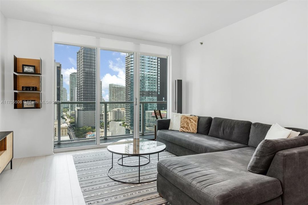 For Sale: $699,000 (2 beds, 2 baths, 1200 Square Feet)