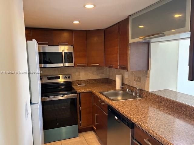 For Sale: $209,500 (1 beds, 1 baths, 803 Square Feet)