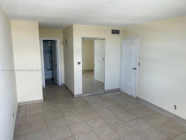 For Sale: $209,500 (1 beds, 1 baths, 803 Square Feet)