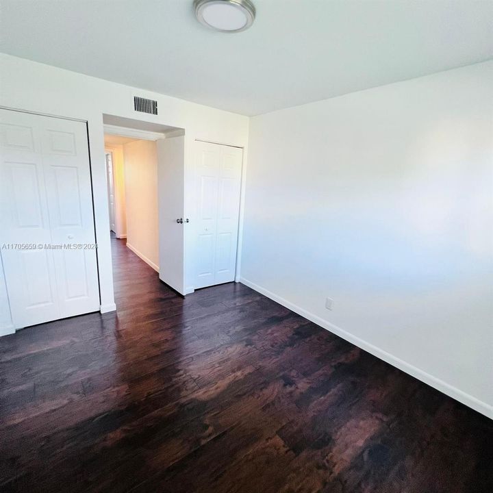 For Sale: $309,000 (4 beds, 2 baths, 1492 Square Feet)