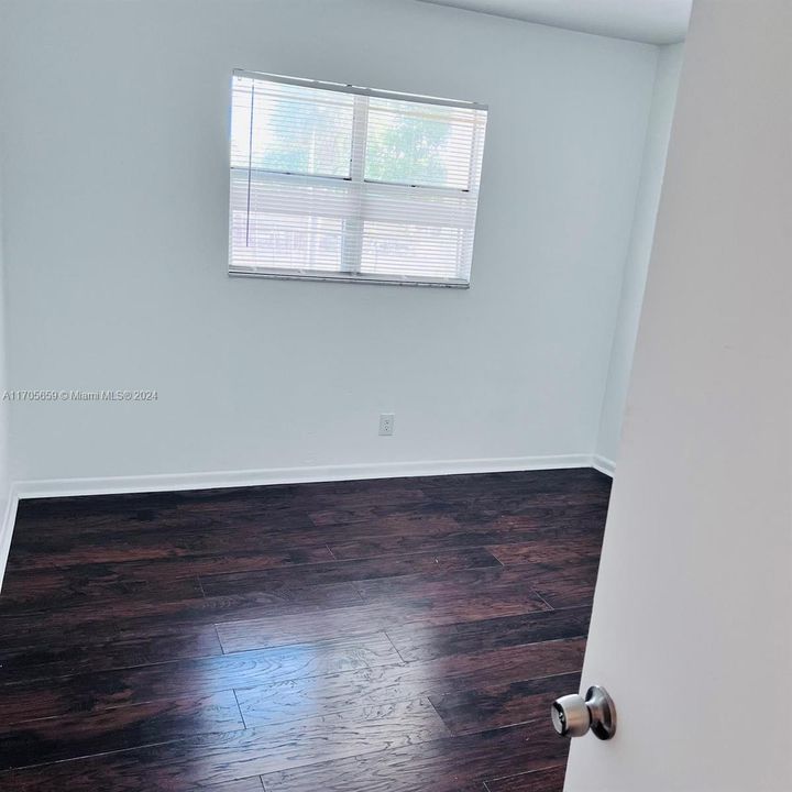 For Sale: $309,000 (4 beds, 2 baths, 1492 Square Feet)