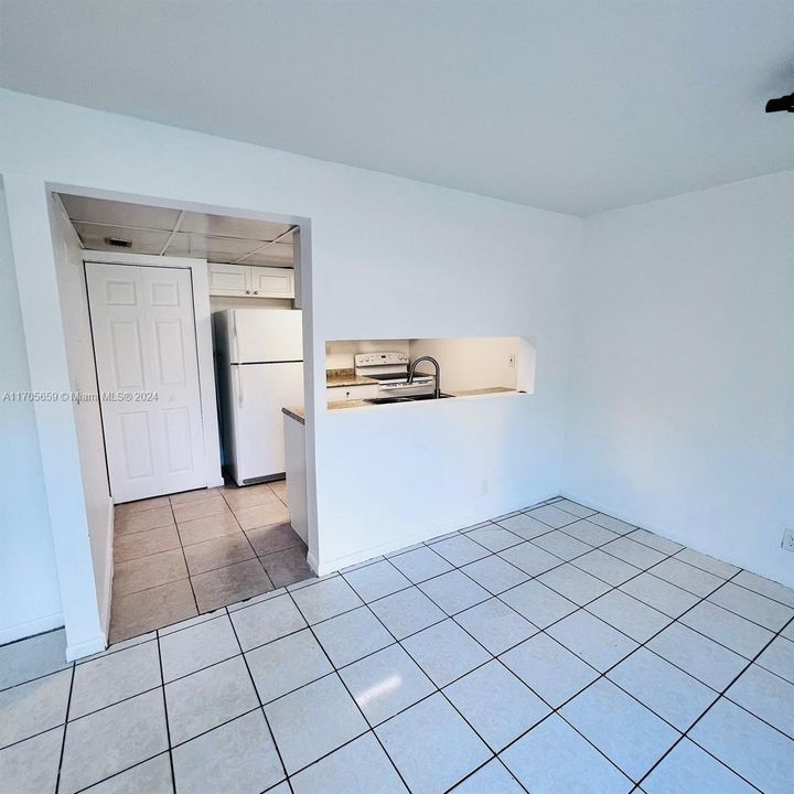 For Sale: $309,000 (4 beds, 2 baths, 1492 Square Feet)