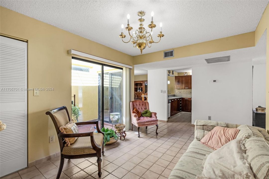 For Sale: $445,000 (2 beds, 2 baths, 1458 Square Feet)