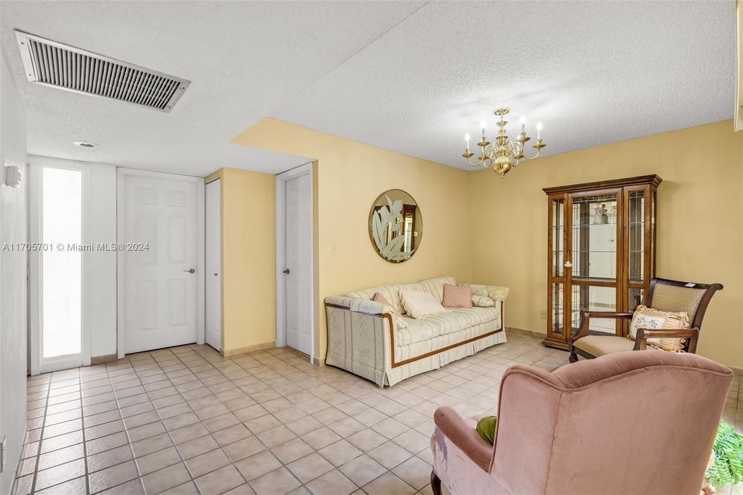 For Sale: $445,000 (2 beds, 2 baths, 1458 Square Feet)