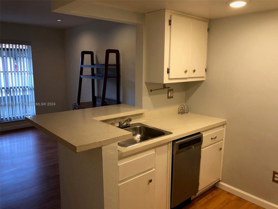 Recently Rented: $1,850 (1 beds, 1 baths, 490 Square Feet)