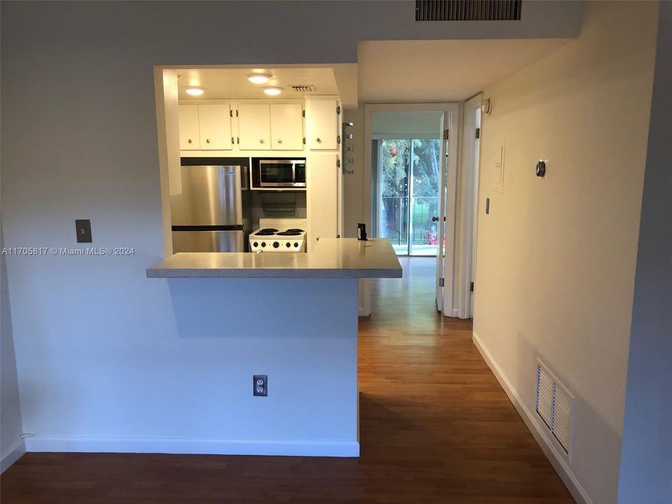 Recently Rented: $1,850 (1 beds, 1 baths, 490 Square Feet)