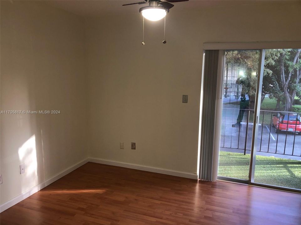 Recently Rented: $1,850 (1 beds, 1 baths, 490 Square Feet)