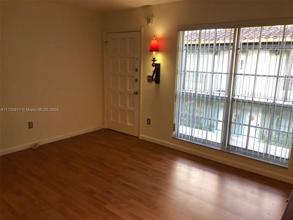 Recently Rented: $1,850 (1 beds, 1 baths, 490 Square Feet)