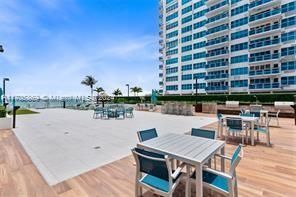 For Sale: $980,000 (3 beds, 2 baths, 2080 Square Feet)