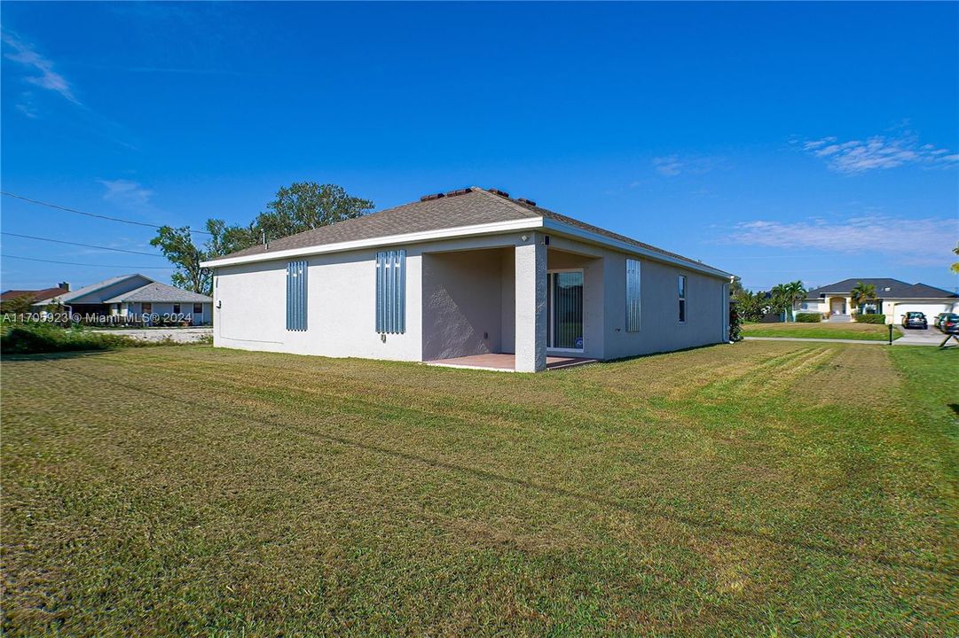 For Sale: $380,000 (3 beds, 2 baths, 1747 Square Feet)