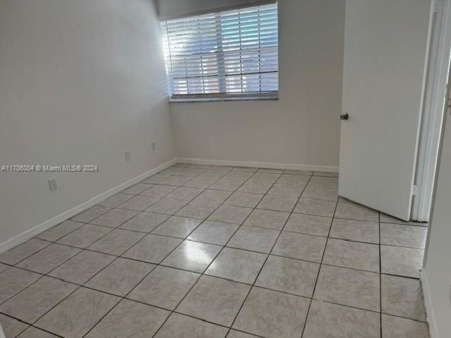 For Rent: $2,100 (2 beds, 2 baths, 854 Square Feet)