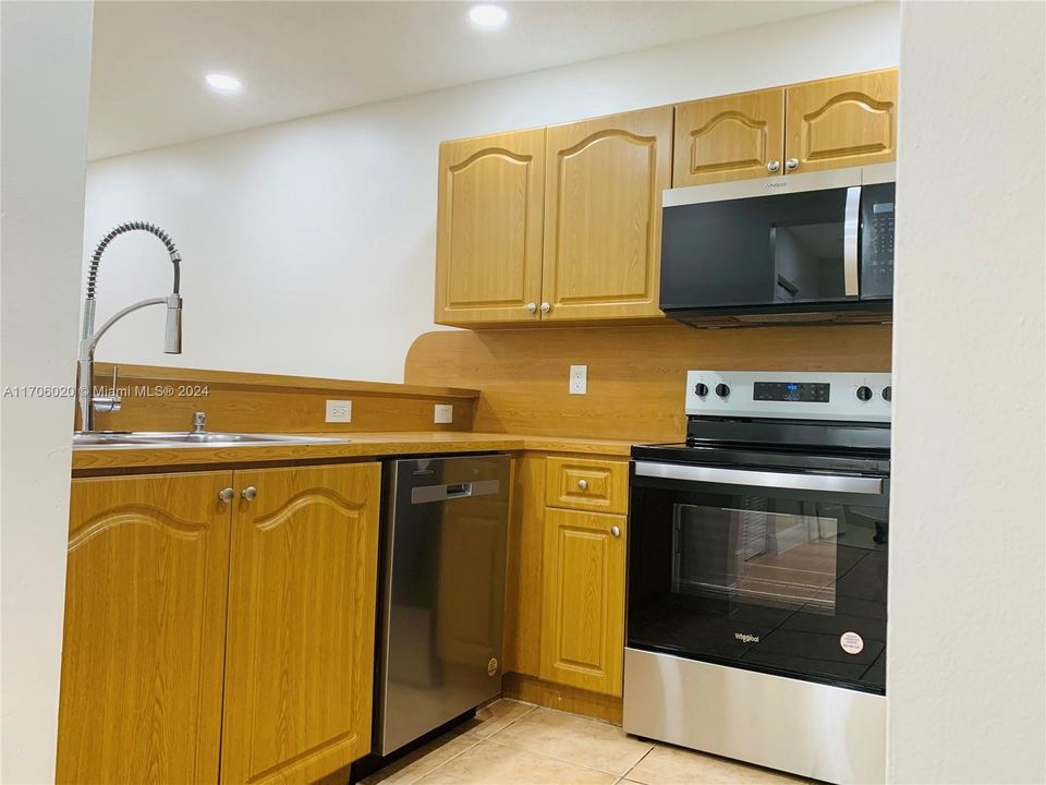 For Rent: $2,699 (2 beds, 2 baths, 0 Square Feet)