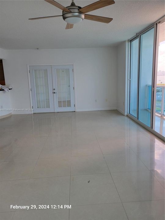 Activo con contrato: $399,900 (2 camas, 2 baños, 1195 Pies cuadrados)