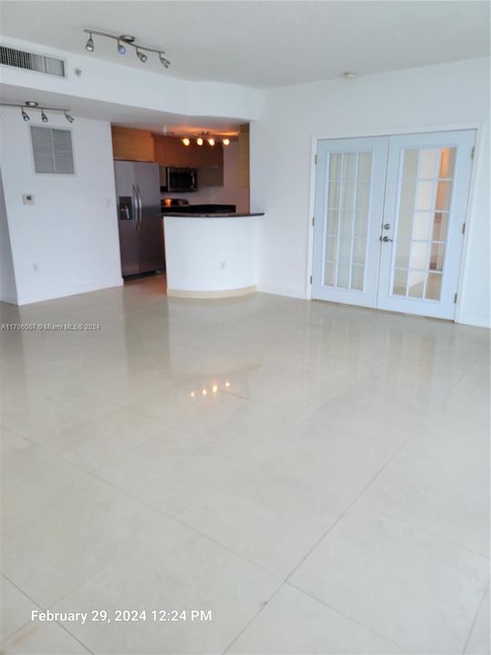 Activo con contrato: $399,900 (2 camas, 2 baños, 1195 Pies cuadrados)