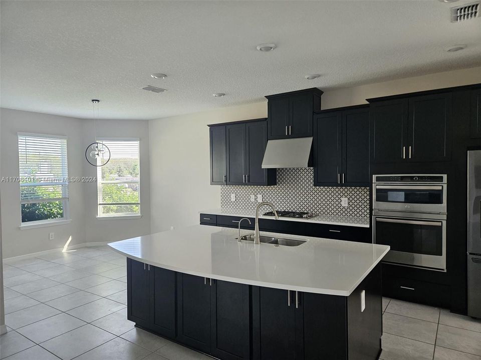 For Rent: $3,950 (4 beds, 3 baths, 3422 Square Feet)