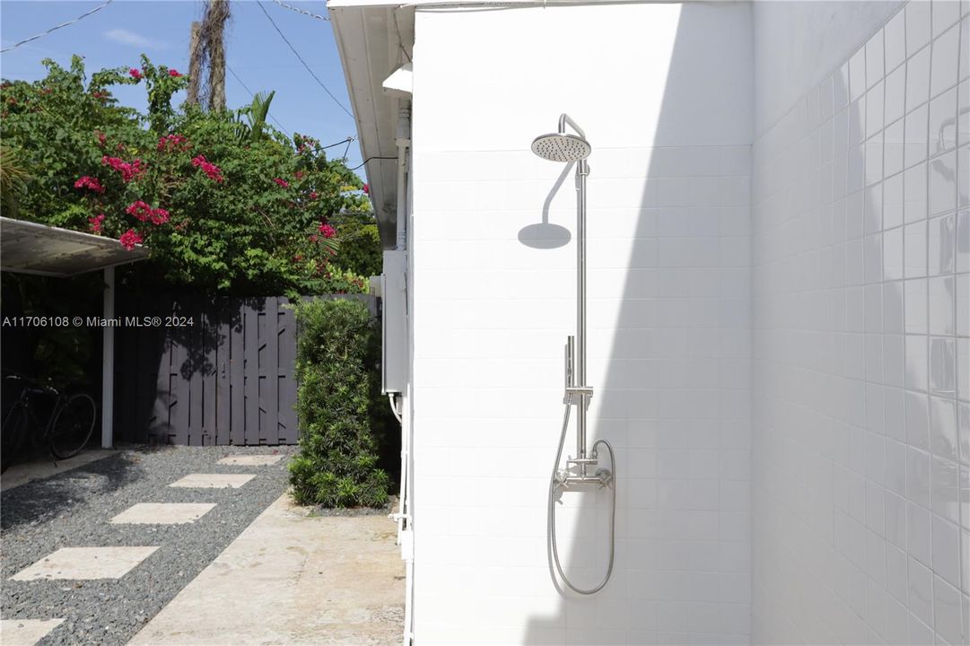 Private out door shower.