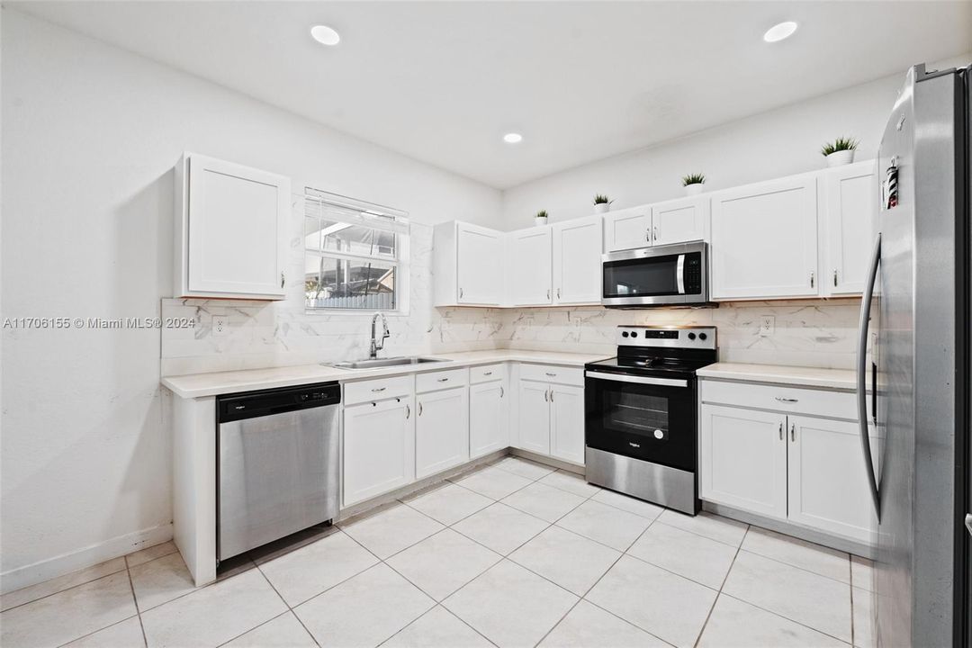 For Sale: $415,000 (3 beds, 2 baths, 1488 Square Feet)