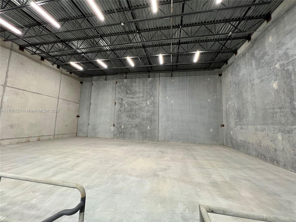 Mezzanine - 1,980 sq.ft.