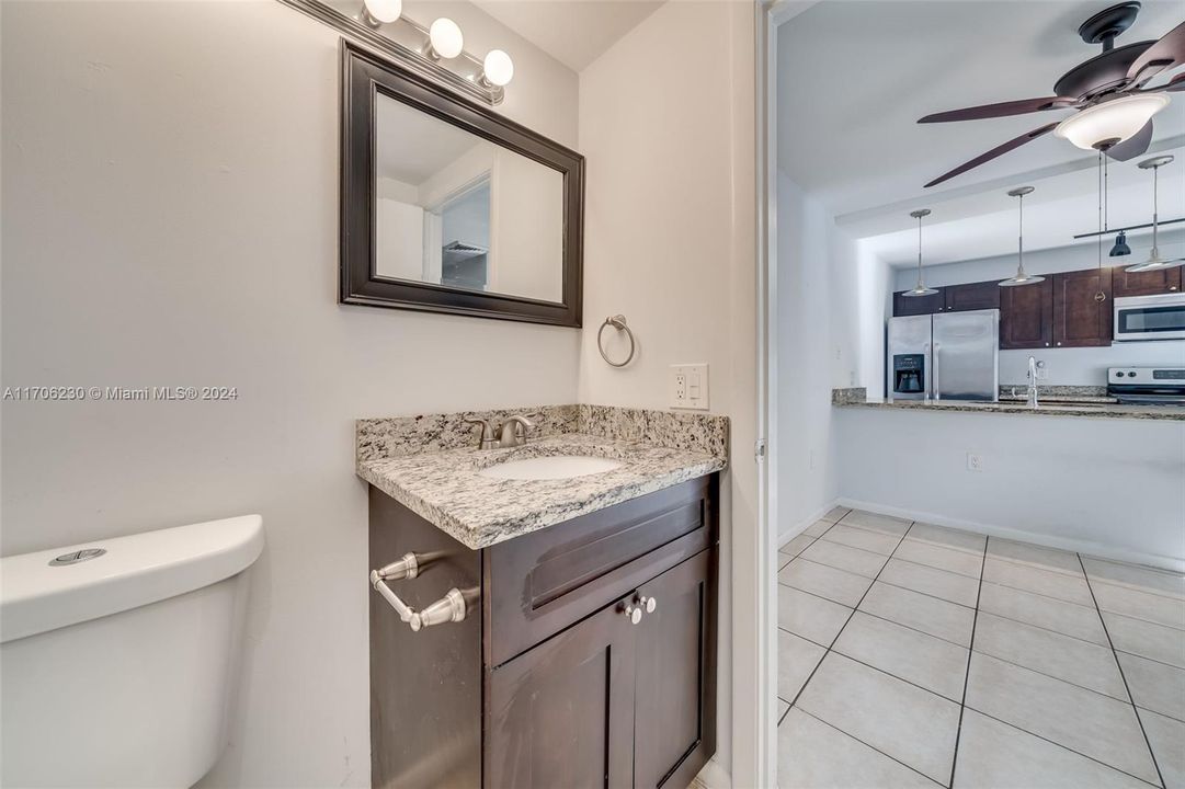 For Sale: $289,000 (2 beds, 2 baths, 1236 Square Feet)