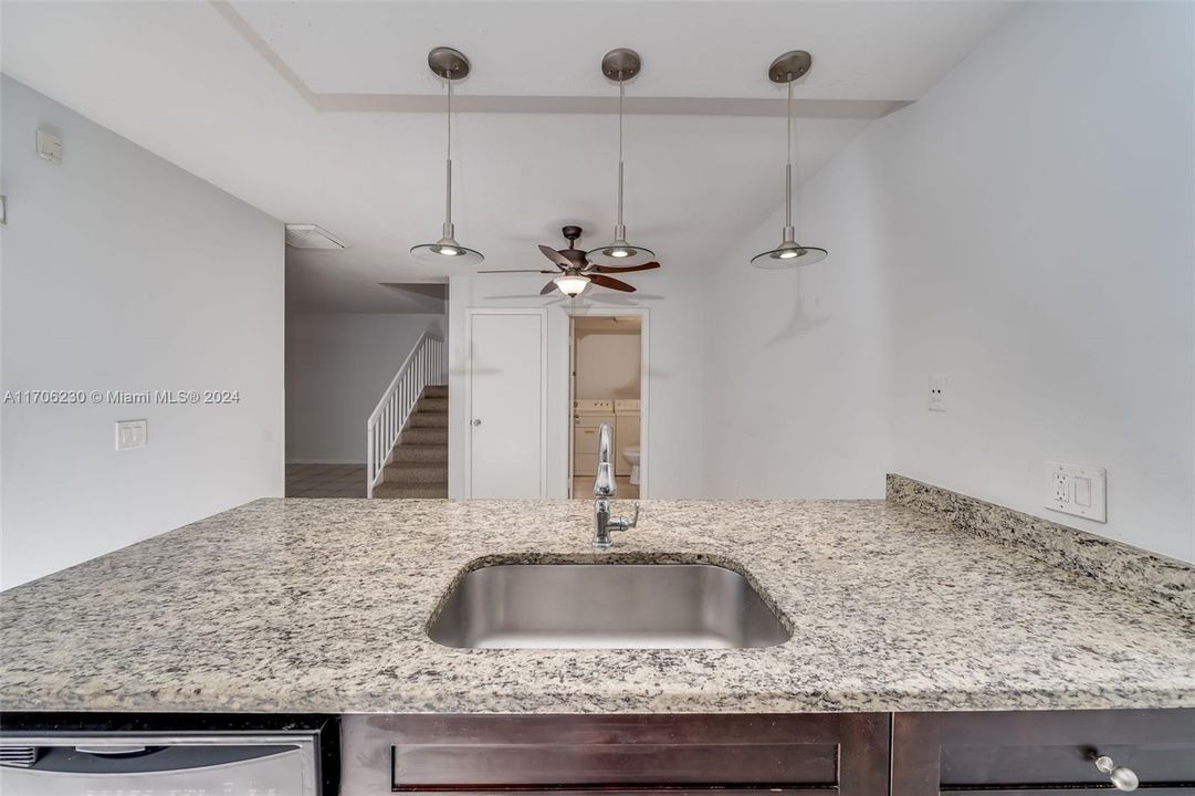 For Sale: $289,000 (2 beds, 2 baths, 1236 Square Feet)