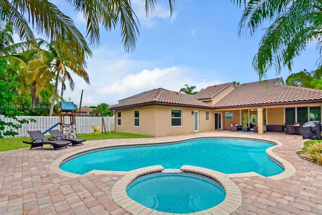 Active With Contract: $7,700 (4 beds, 2 baths, 2443 Square Feet)