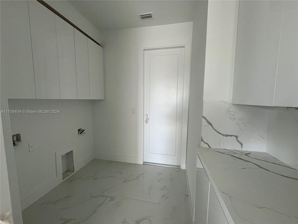 Utility/laundry room