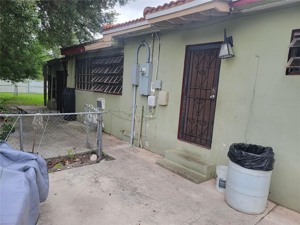 En Venta: $494,000 (5 camas, 2 baños, 1816 Pies cuadrados)