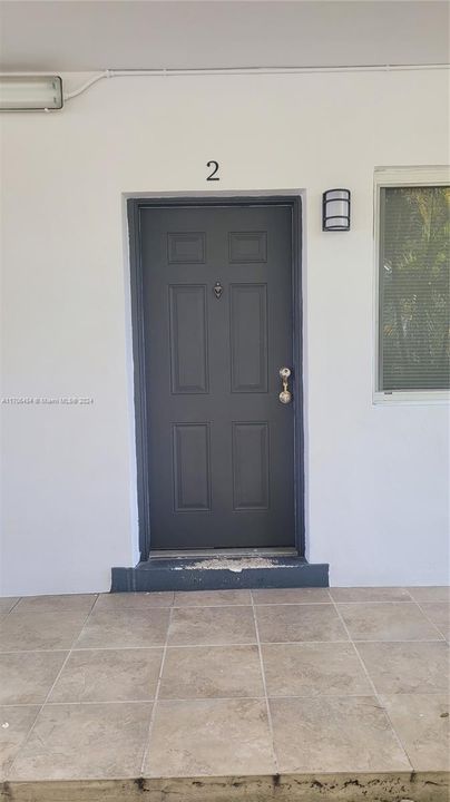 Active With Contract: $1,750 (0 beds, 1 baths, 400 Square Feet)