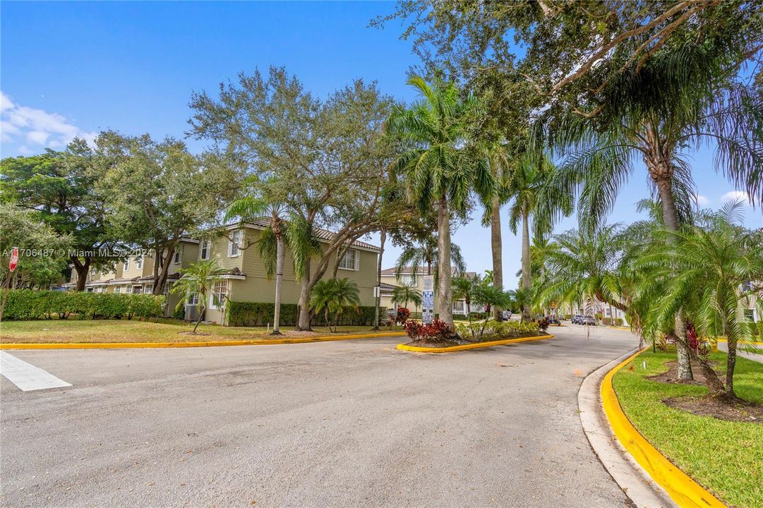 For Sale: $502,000 (3 beds, 2 baths, 1460 Square Feet)