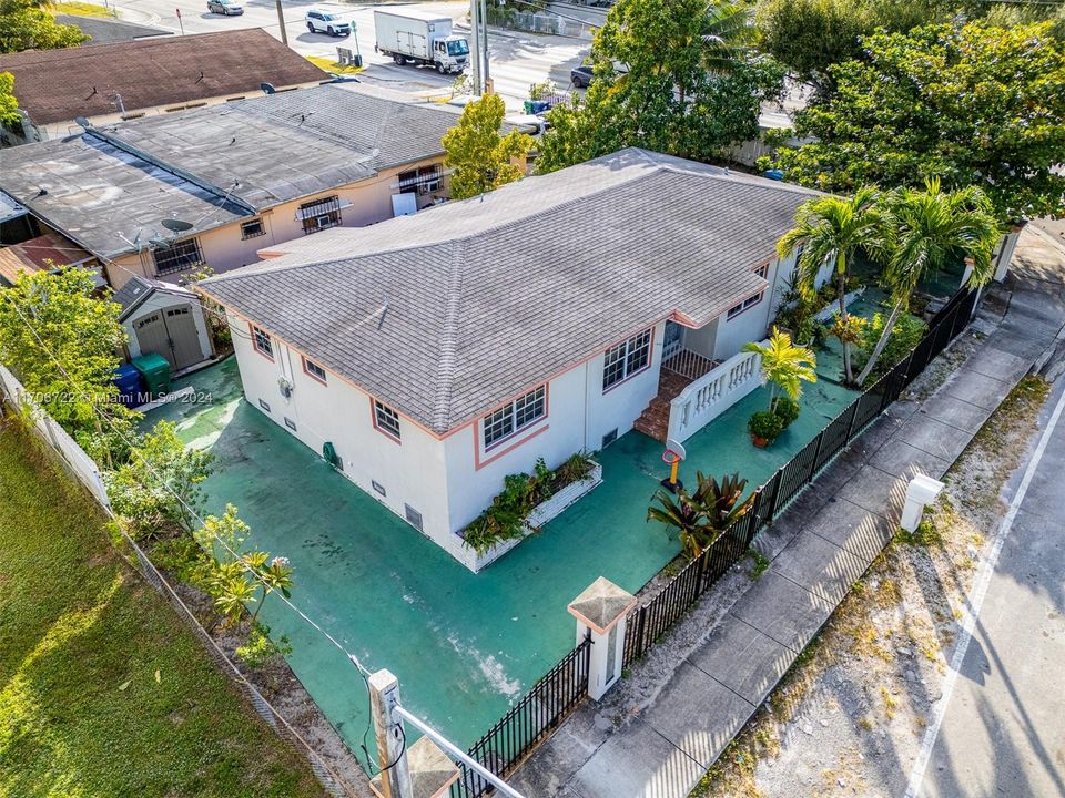 En Venta: $599,000 (4 camas, 2 baños, 1438 Pies cuadrados)