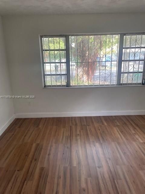 For Rent: $2,700 (2 beds, 1 baths, 1048 Square Feet)