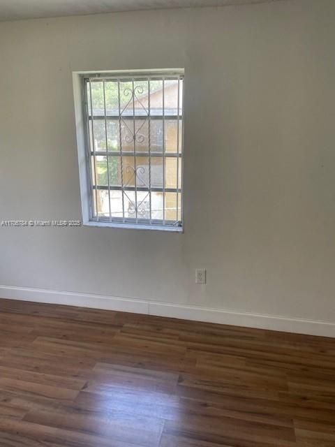 For Rent: $2,700 (2 beds, 1 baths, 1048 Square Feet)