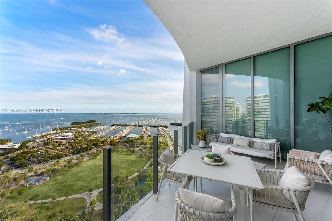 Activo con contrato: $9,750,000 (4 camas, 4 baños, 3365 Pies cuadrados)