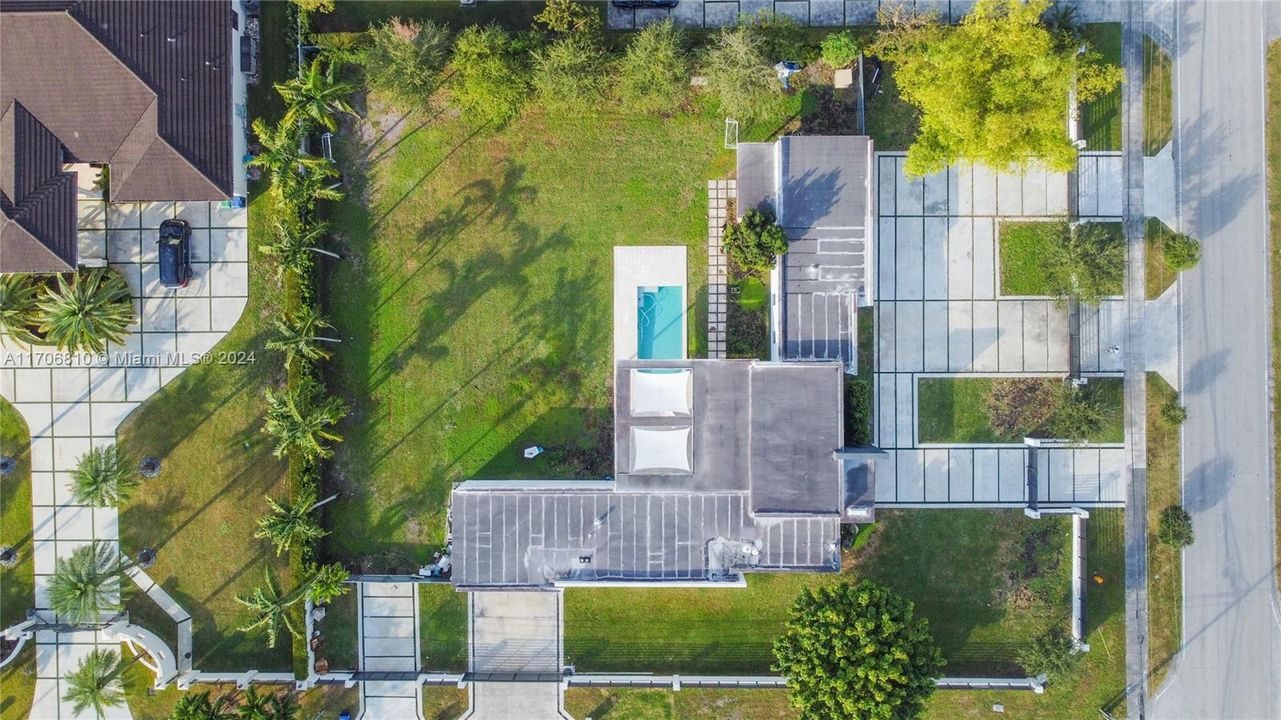 En Venta: $2,999,000 (4 camas, 3 baños, 2882 Pies cuadrados)