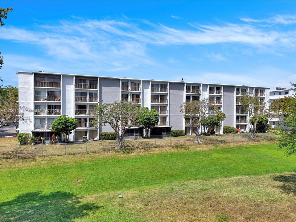 Activo con contrato: $199,900 (2 camas, 1 baños, 832 Pies cuadrados)