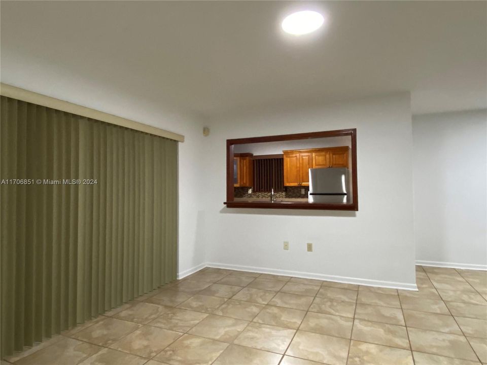 Active With Contract: $3,200 (3 beds, 1 baths, 1182 Square Feet)