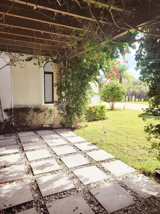 En Venta: $4,950,000 (7 camas, 5 baños, 5761 Pies cuadrados)