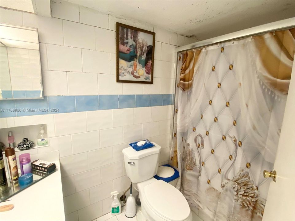 En Venta: $299,000 (3 camas, 2 baños, 1260 Pies cuadrados)