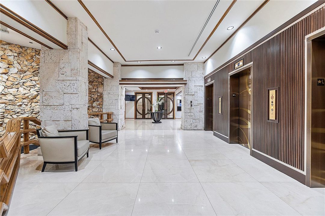 Recently Rented: $11,500 (3 beds, 2 baths, 2614 Square Feet)