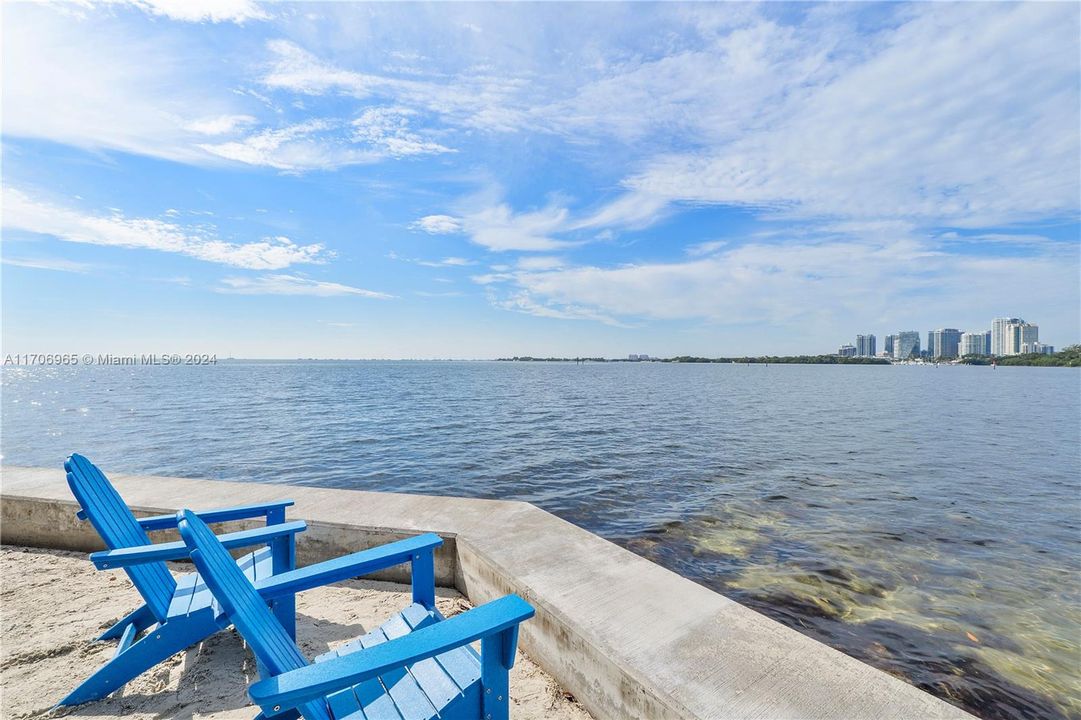 Recently Rented: $11,500 (3 beds, 2 baths, 2614 Square Feet)