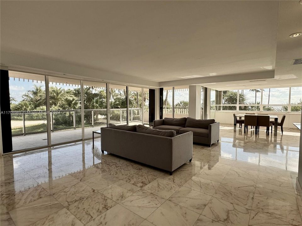 Recently Rented: $11,500 (3 beds, 2 baths, 2614 Square Feet)