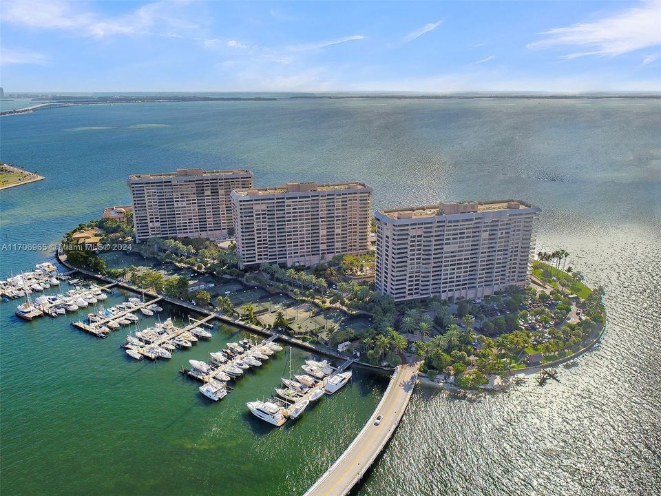 Recently Rented: $11,500 (3 beds, 2 baths, 2614 Square Feet)